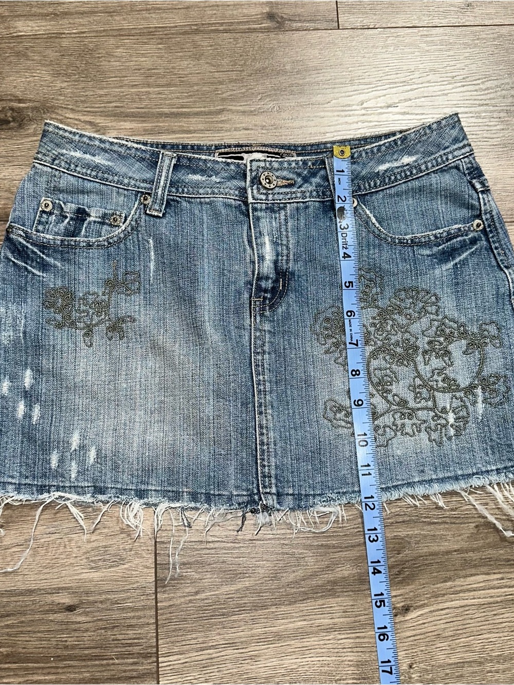 Y2K Embroidered Distressed Denim Mini Skirt - Picture 9 of 9